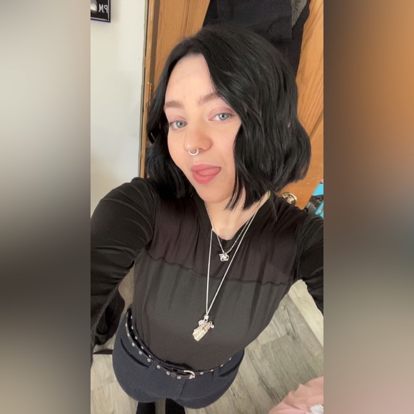 Meet your Posher, Autumn - Picture 2 of 3